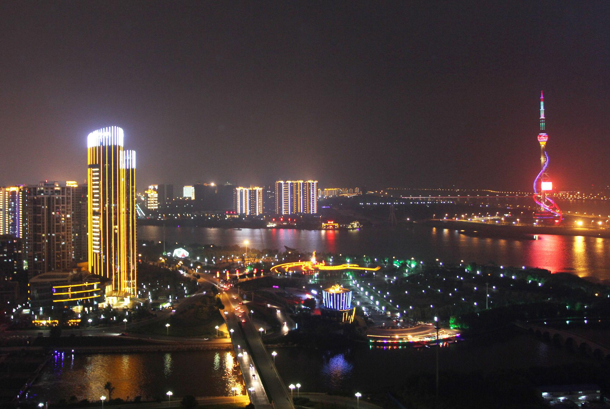 Pullman Linyi Lushang Exterior foto